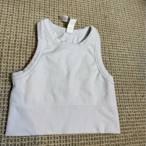 ALO Yoga Tops - Alo Yoga Seamless Delight Bra Top – White – Size Medium